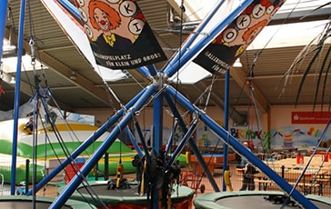 Bungee-Trampolin für bis zu vier Kinder